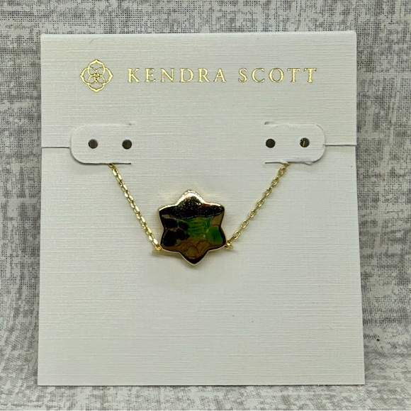 NWT Kendra Scott Snowflake Opal Pendant Necklace, Gold ❄️ - Picture 3 of 4